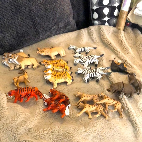 Lot of 30 Pier One Animal Ornaments - Picture 1 of 11